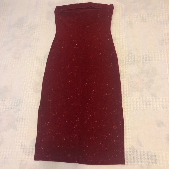 Beautiful women’s dress! - Picture 4 of 9